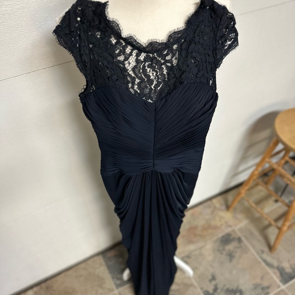 Adrianna Papell Ladies Formal Navy Ruche Small Cap Sleeve With Lace Size 4 EUC - Picture 7 of 16